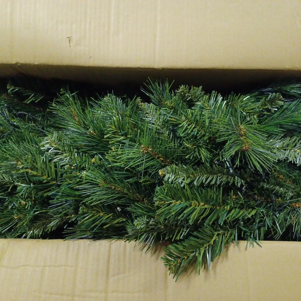 WERCHRISTMAS 5FT VICTORIAN PINE CHRISTMAS TREE