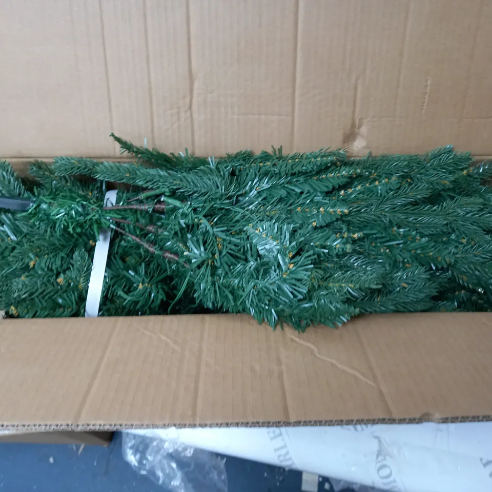 BOXED HOME REFLECTIONS PRE-LIT CHRISTMAS TREE