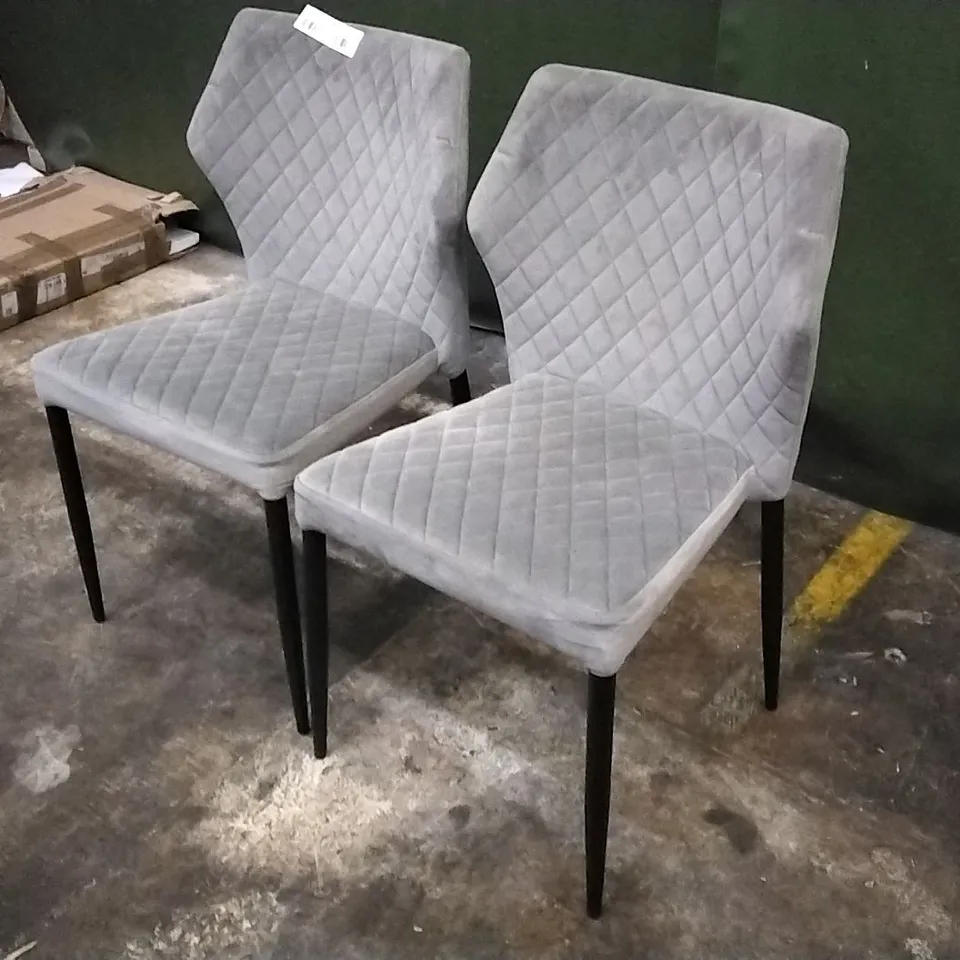 DESIGNER PAIR OF LIGHT GREY PLUSH VELVET PILLOWED DINING CHAIRS WITH BLACK LEGS