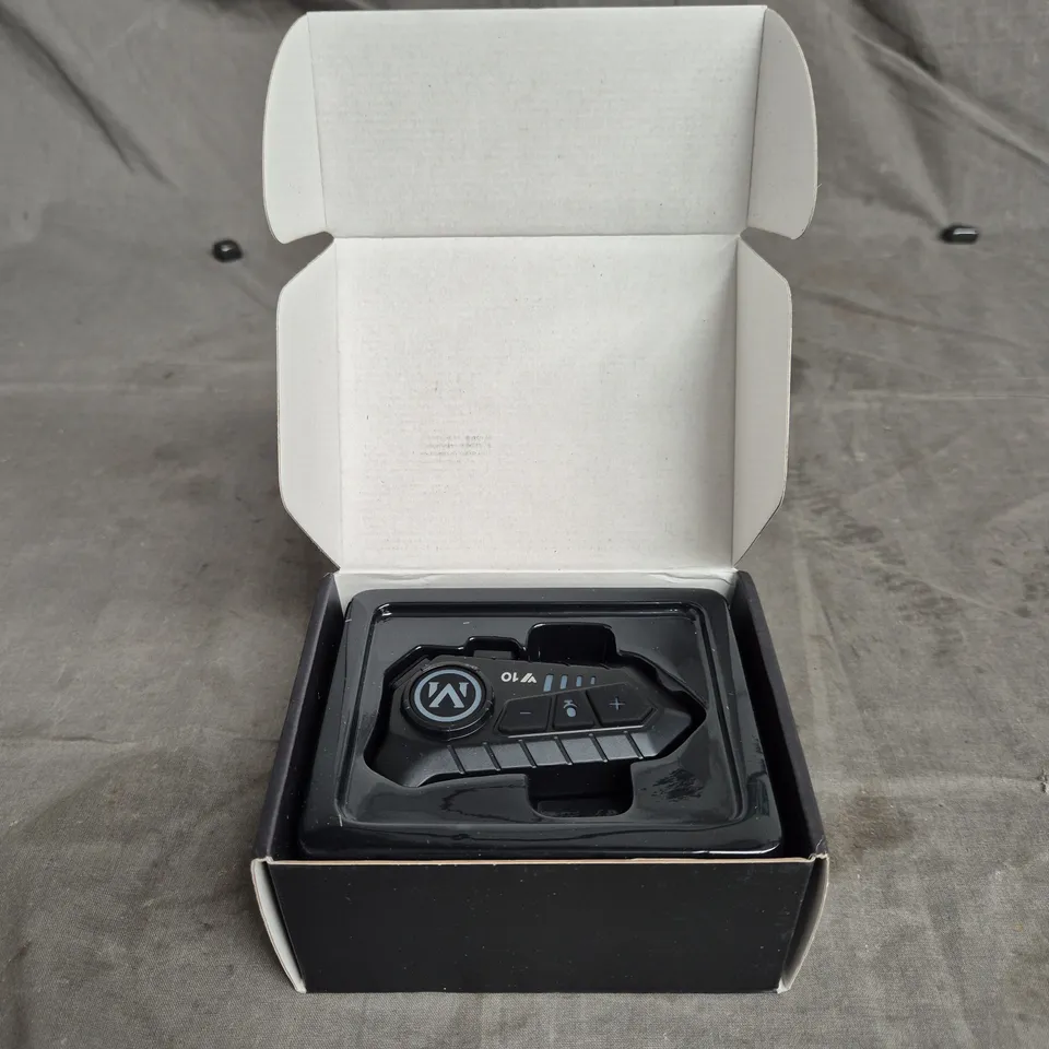 BOXED WIRELESS HELMET EARPHONE 