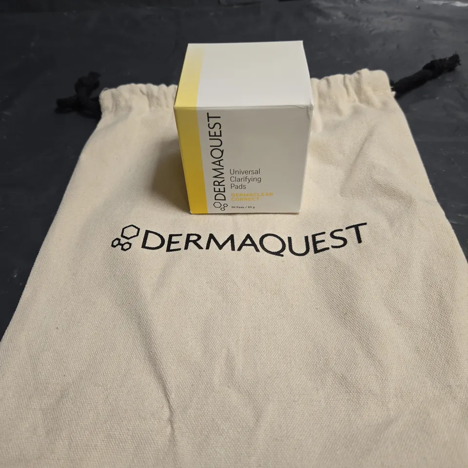 DERMAQUEST UNIVERSAL CLARIFYING PADS X 50 WITH A DRAWSTRING POUCH