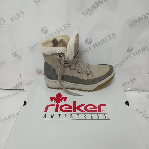 BOXED PAIR OF RIEKER ANTISTRESS WARM HIKING BOOTS SIZE 4 CREAM