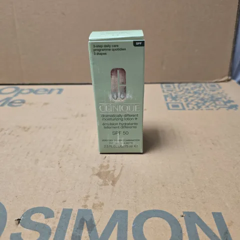 CLINIQUE SPF 50 MOISTURISING LOTION BOXED