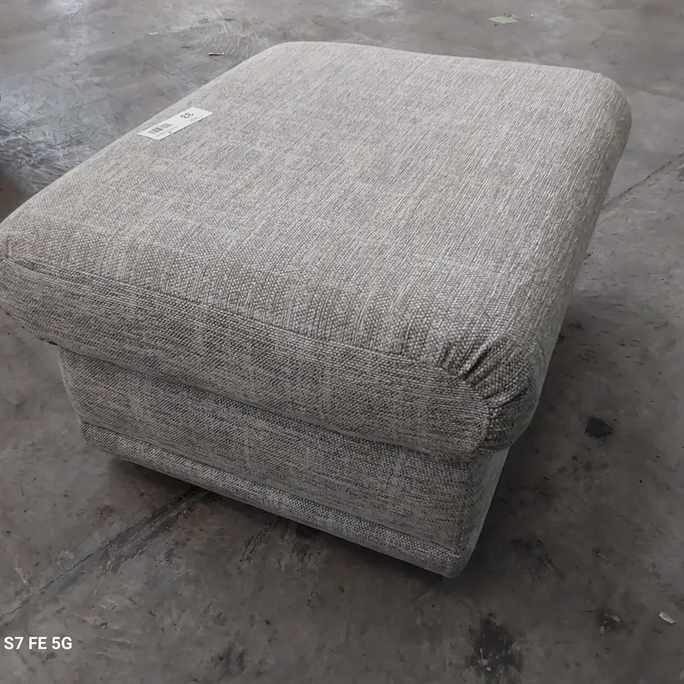 QUALITY BRITISH DESIGNER G PLAN MALVERN STORAGE FOOTSTOOL DALI PEBBLE FABRIC 