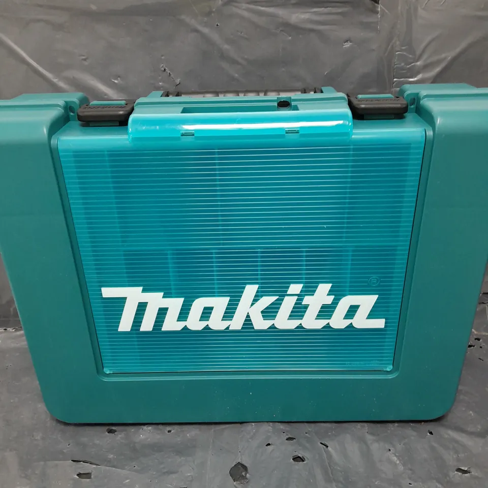 MAKITA 18V G-SERIES COMBI & IMPACT DRIVER KIT