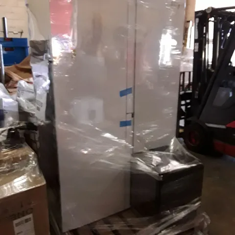 CANDY FREESTANDING FRIDGE FREEZER WHITE, HISENSE FREESTANDING 5050 FRIDGE FREEZER WHITE AND RUSSELL HOBBS TABLE TOP WINEDRINKS COOLER BLACK - UNPROCESSED RAW RETURNS