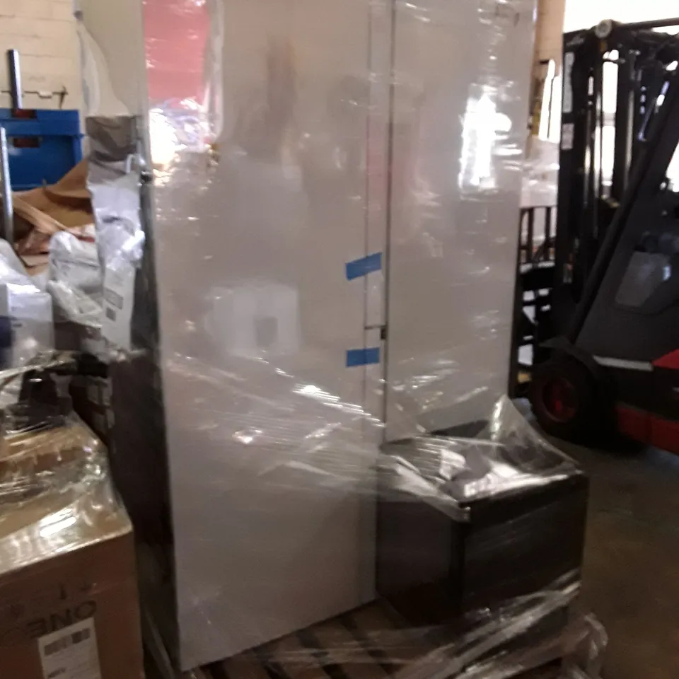 CANDY FREESTANDING FRIDGE FREEZER WHITE, HISENSE FREESTANDING 5050 FRIDGE FREEZER WHITE AND RUSSELL HOBBS TABLE TOP WINEDRINKS COOLER BLACK - UNPROCESSED RAW RETURNS