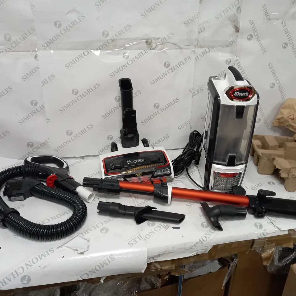 SHARK CORDLESS UPRIGHT WITH ANTI HAIR WRAP BOXED 
