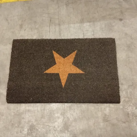 SINGLE STAR DOOR MAT