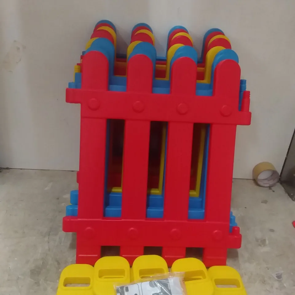 BOXED DOLU INDOOR & OUTDOOR PLAY FENCE RRP £62.99