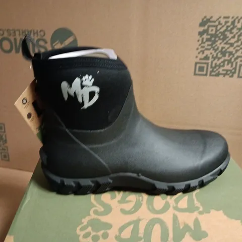 MUD DOGS RUTLAND SHORT BLACK BOOTS – UK 10 (EU 44, US 11)