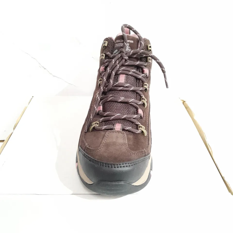 SKECHERS TREGO ALPINE TRAIL WATERPROOF BOOTS, CHOCOLATE, UK 4.5