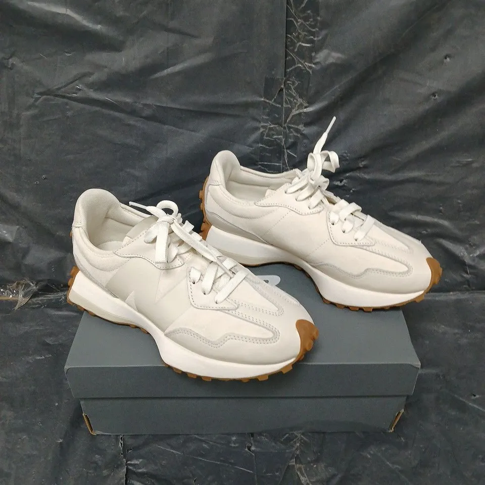 BOXED PAIR OF NEW BALANCE WOMENS 327 CREAM UK 6V