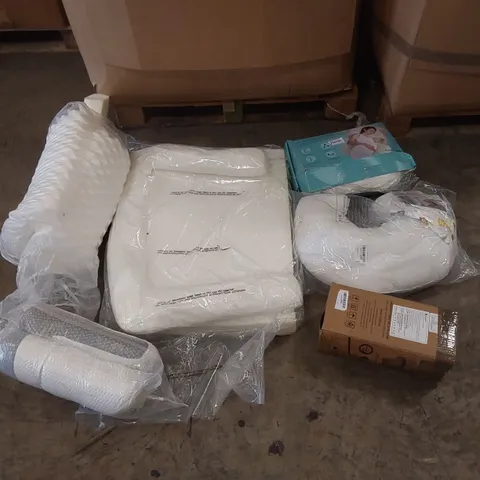 PALLET TO CONTAIN A LARGE ASSORTMENT OF PILLOWS, CUSHIONS AND RELATED PRODUCTS 