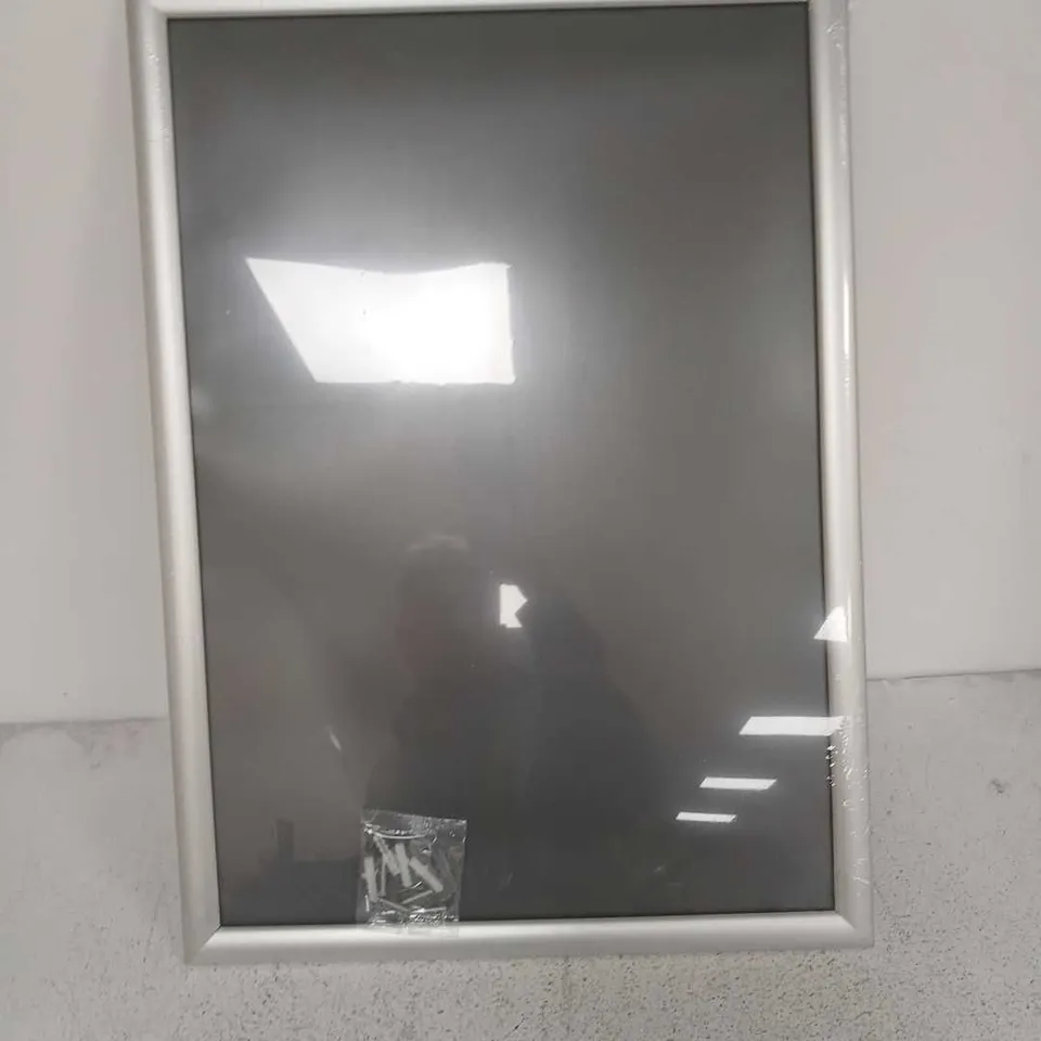R243 A2 SNAP FRAME