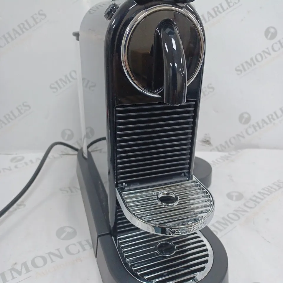 BOXED NESPRESSO CITIZ & MILK COFFEE MACHINE
