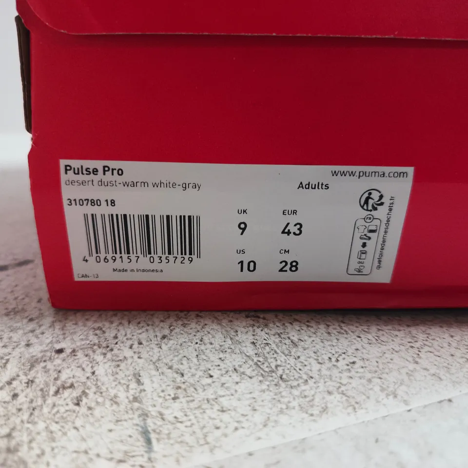 BOXED PAIR OF PUMA PULSE PRO SNEAKERS – UK 9 