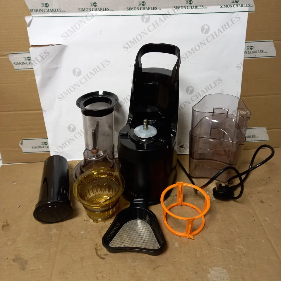 FRIDJA MASTICATING JUICER