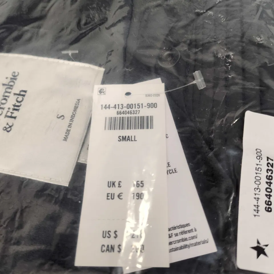 ABERCROMBIE AND FITCH SIZE SMALL COAT