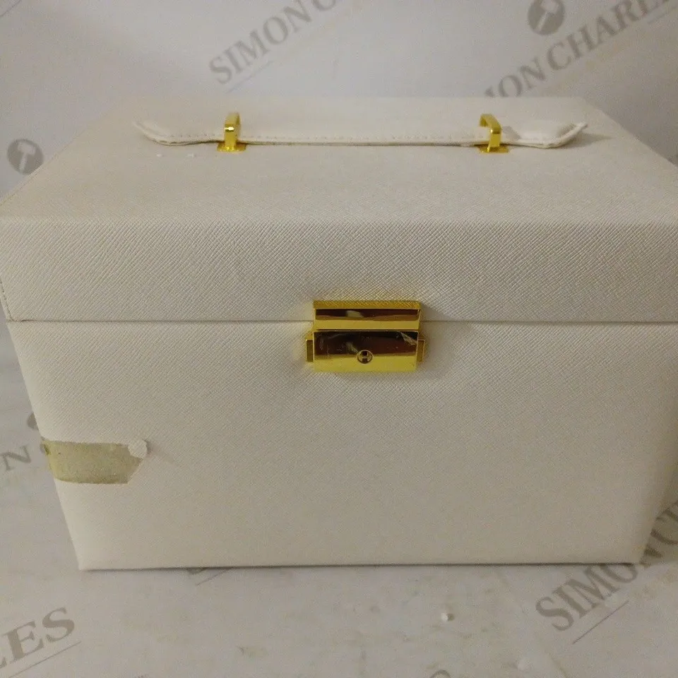 WHITE 3 DRAWER JEWELLERY BOX 