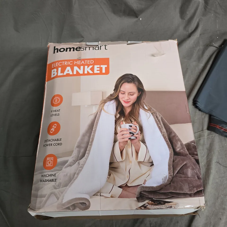 HOMESMART ELECTRIC HEATED BLANKET – 200 X 150 CM, FLEECE & SHERPA, BOXED