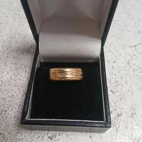 GOLD 9CT ITALIAN GOLD HAMMERED BAND RING 1G 