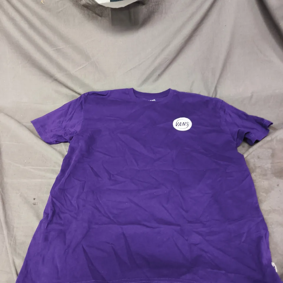 VANS PURPLE T-SHIRT – SMALL