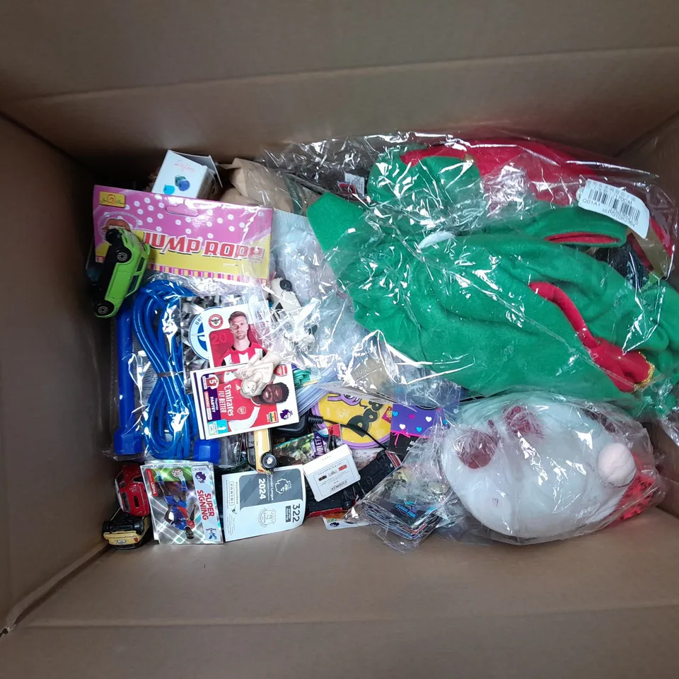 MEDIUM BOX OF ASSORTED TOYS AND GAMES TO INCLUDE TEDDIES, BALLOONS AND TRADING CARD GAME
