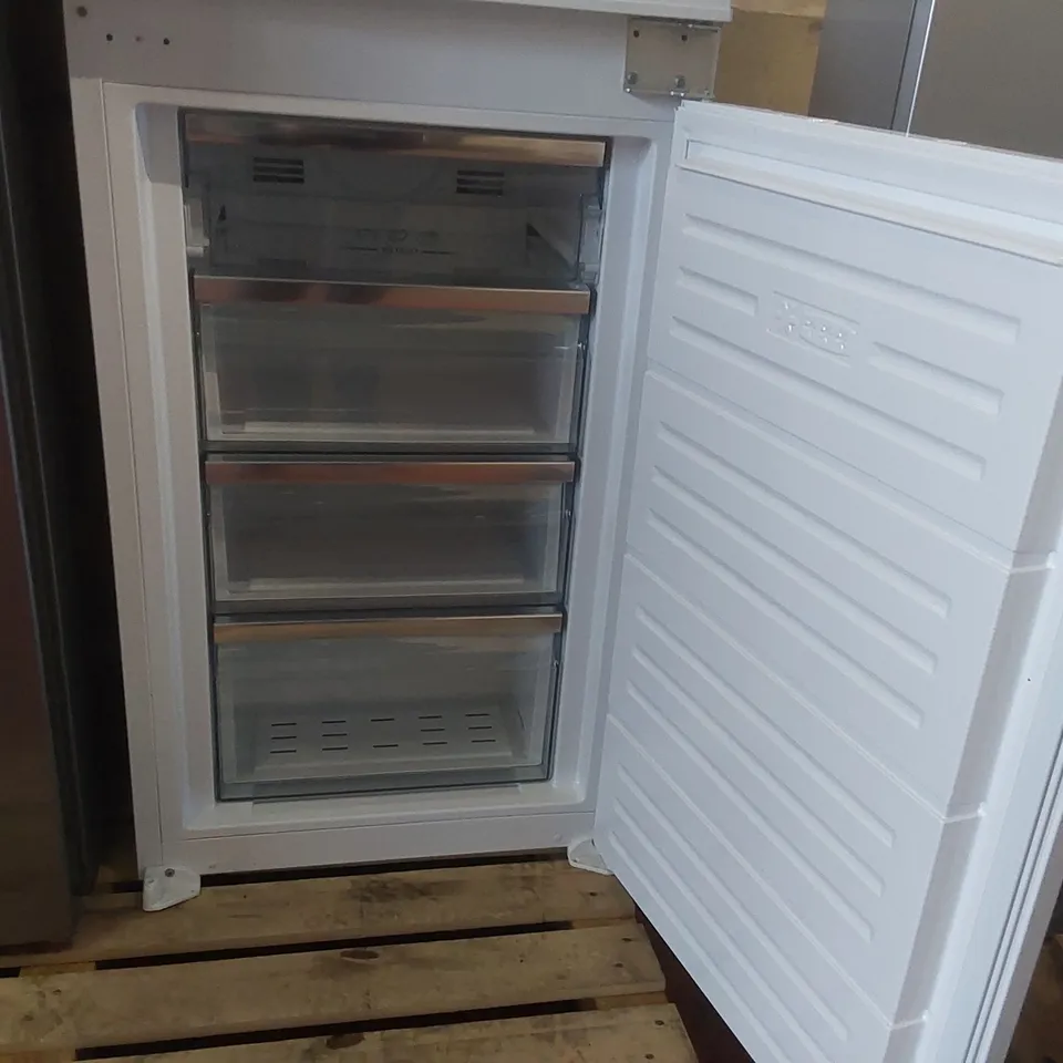 KENWOOD KIFF5022 INTEGRATED 50/50 FRIDGE FREEZER - SLIDING HINGE