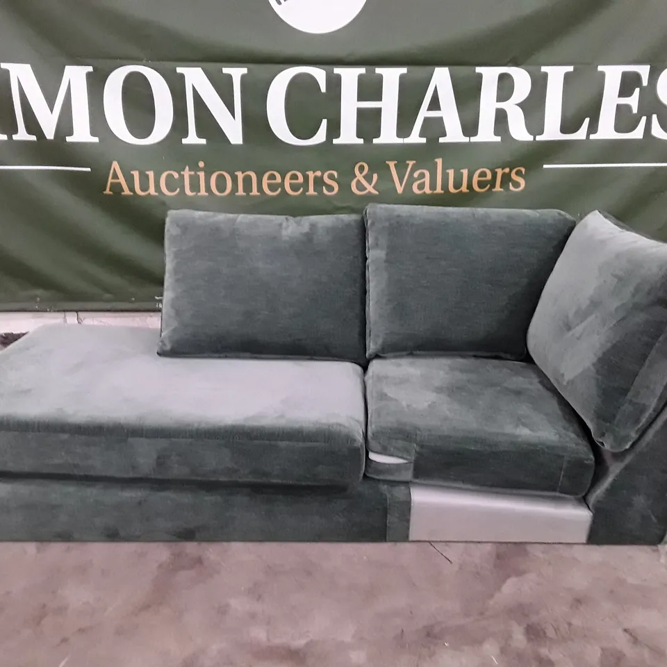QUALITY DESIGNER SOFA RHF SECTION WITH CHAISE - SEA FOAM FABRIC