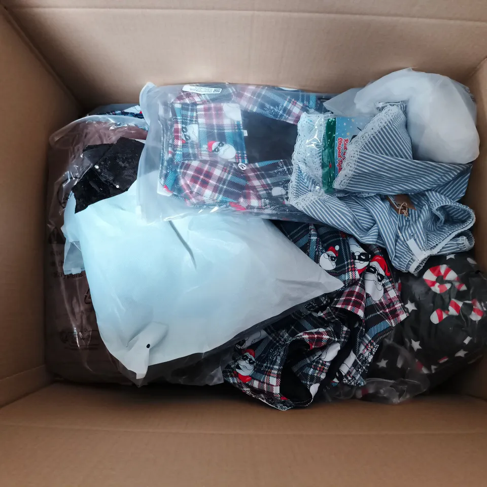 APPROXIMATELY 20 ASSORTED CLOTHING AND FASHION PRODUCTS IN VARIOUS STYLES AND SIZES - COLLECTION ONLY