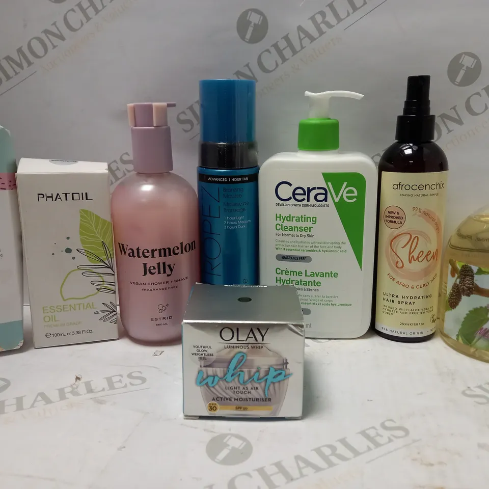 LOT OF APPROX 8 ASSORTED GLAMFOX FACIAL CREAM, ESTRID WATERMELON JELLY VEGAN SHOWER+SHAVE, ST TROPEZ BRONZING MOUSSE, ETC 