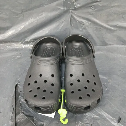 PAIR OF CLASSIC CROC CLOGS IN BLACK - UK SIZE M/9 - W/10