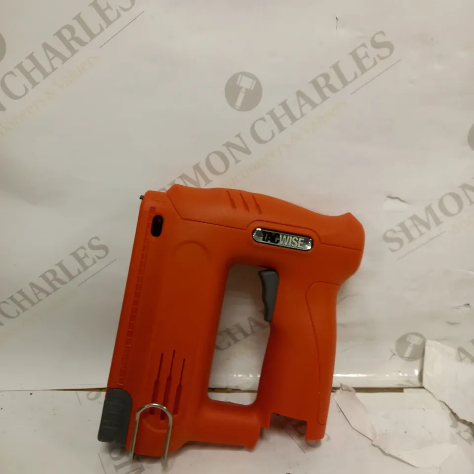 TACWISE CORDLESS 12V STAPLE/NAIL GUN 