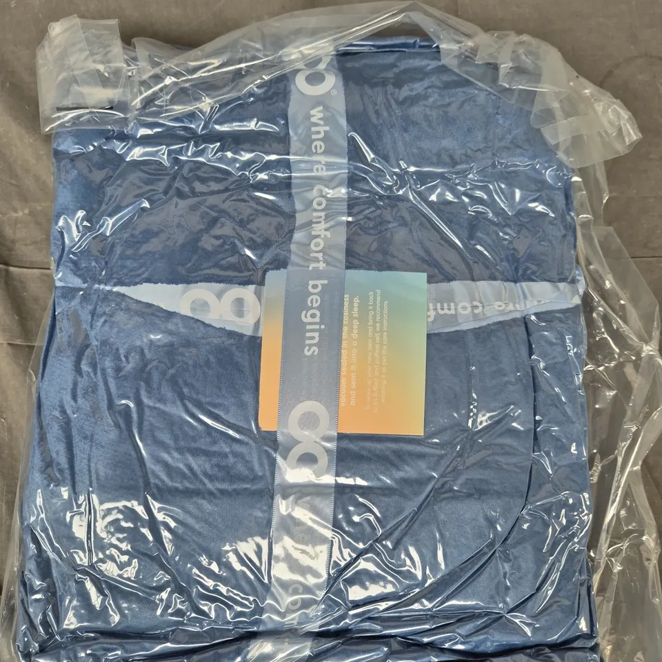 SEALED OODIE ADULT OVERSIZED HOODED BLANKET - BLUE