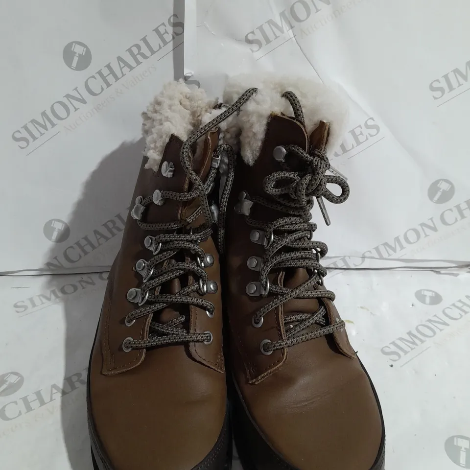 EMU OKAB WATERPROOF BOOTS IN BROWN SIZE 5