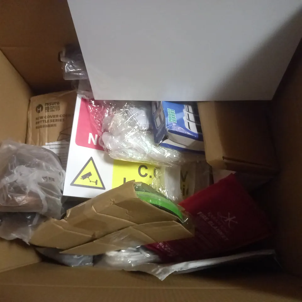 LARGE QUANTITY OF ASSORTED ITEMS TO INCLUDE HOWICK JEWELLERY BOX, SOFOLOGY FABRIC CARE KIT, FILL & FLUSH VALVE, ETC