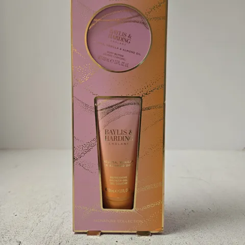 BAYLIS & HARDING JOJOBA, VANILLA & ALMOND OIL GIFT SET 