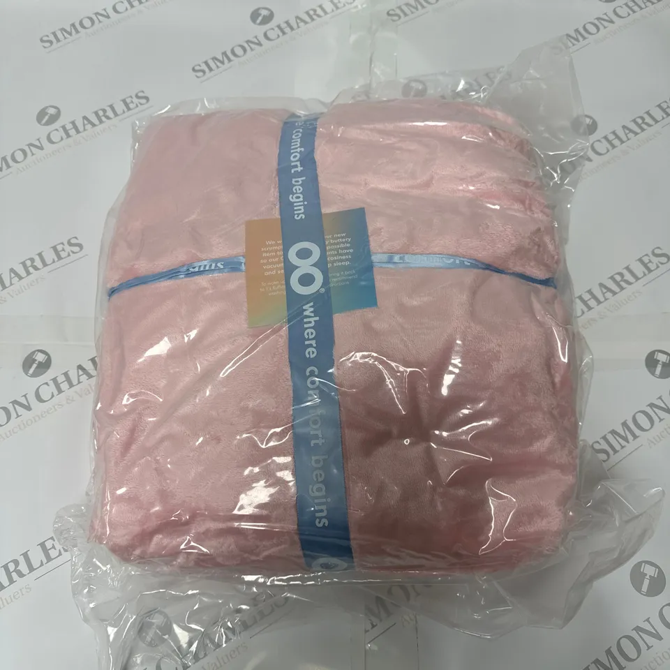 BAGGED THE OODIE FLEECE LINED BLANKET IN PINK 