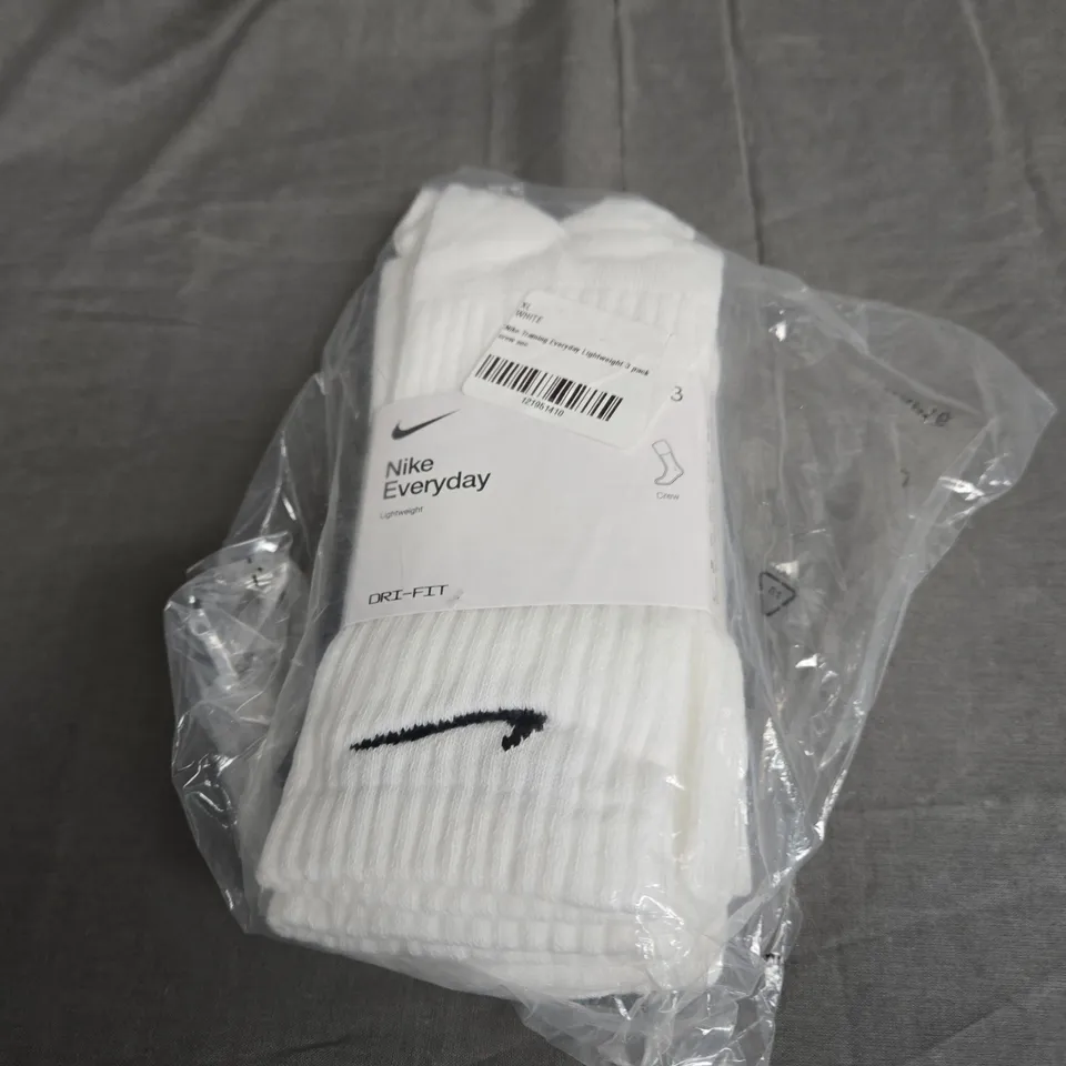 NIKE DRI FIT CREW SOCKS - X3