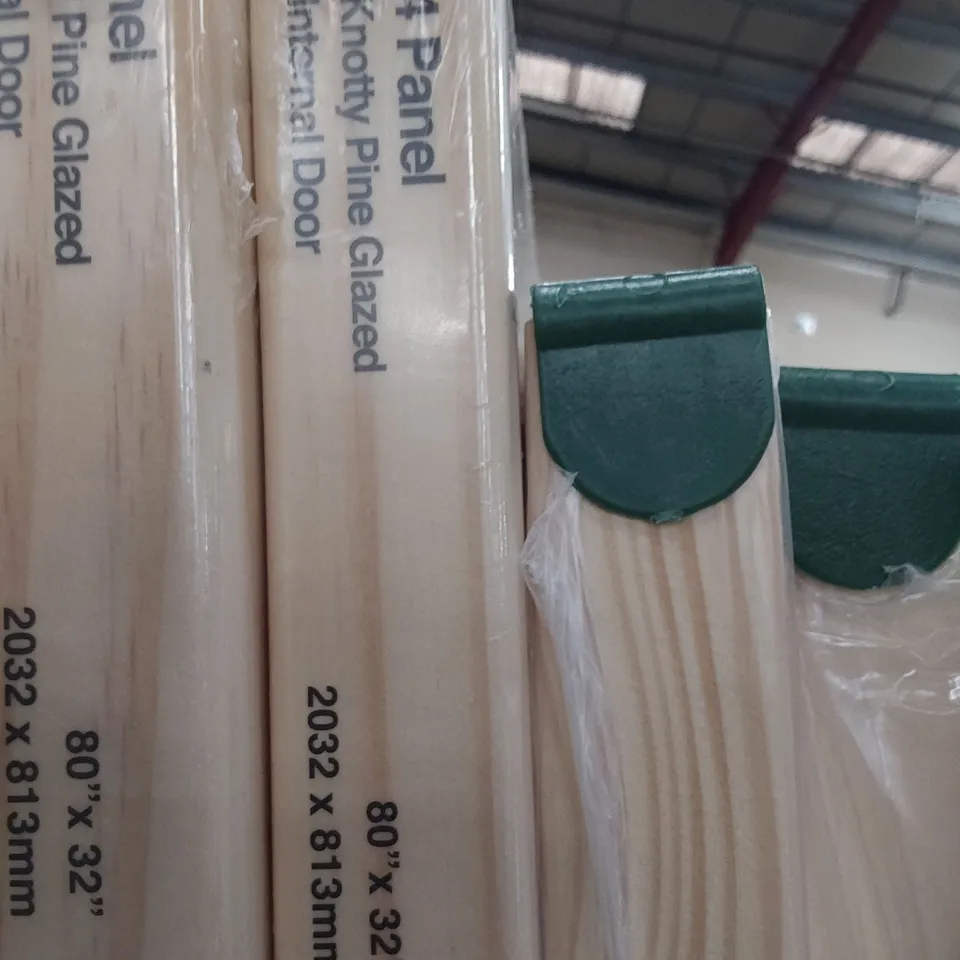 KNOTTY PINE 4 PANEL GLAZED INTERNAL DOOR 2032 × 813mm