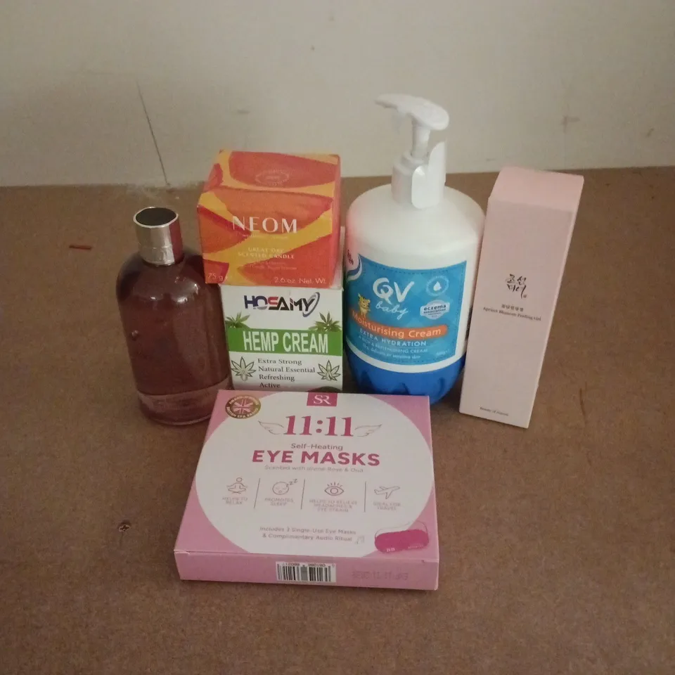 APPROXIMATELY 15 ASSORTED HEALTH & BEAUTY PRODUCTS TO INCLUDE SR 11:11 EYE MEAKS, BEAUTY OF JOSEON PEELING GEL, QV BABY MOISTURISING CREAM, ETC - COLLECTION ONLY