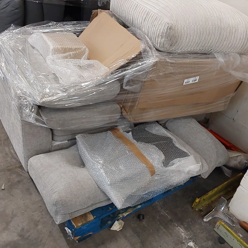 PALLET OF ASSORTED SOFA/FURNITURE PARTS