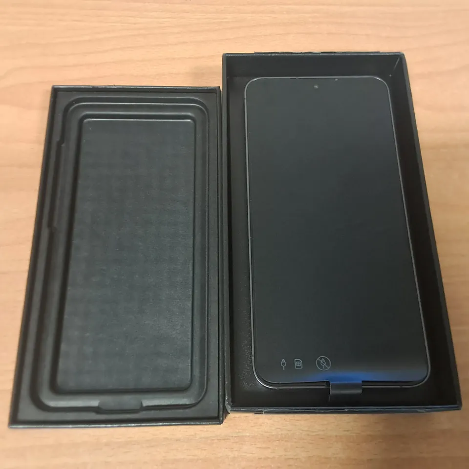 BOXED SAMSUNG GALAXY S24 8GB/128GB IN ONYX BLACK - SM-S921B
