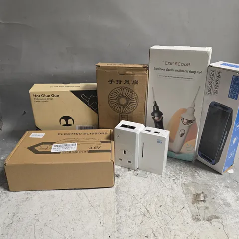 APPROXIMATELY 12 ASSORTED ELECTRICAL PRODUCTS & ACCESSORIES TO INCLUDE HOT GLUE GUN, ELECTRIC SCISSORS, MEGABASS SPEAKER, ETC