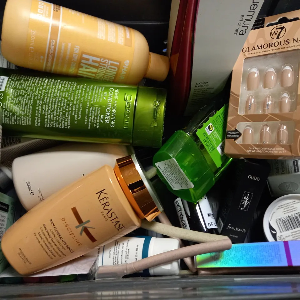 ASSORTED BEAUTY ITEMS APPROX. 20 ITEMS 