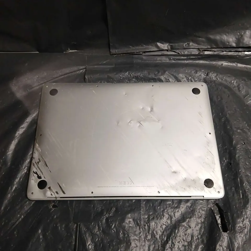 APPLE MACBOOK AIR 13-INCH LAPTOP – SILVER, COSMETIC WEAR