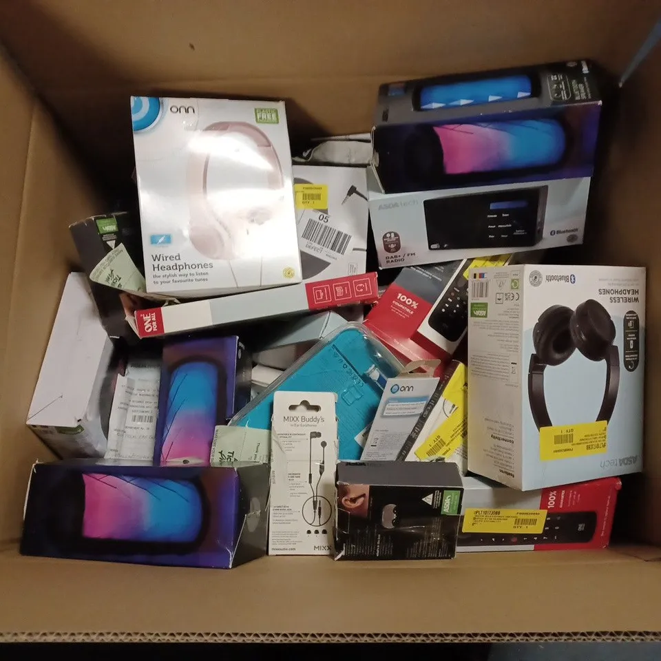LARGE BOX OF ASSORTED ELECTRICALS TO INCLUDE MIXX 0X1 HEADPHONES, DAB+/FM RADIO, BLUETOOTH SPEAKERS, ETC