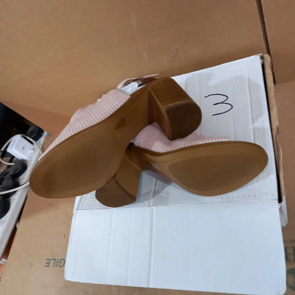 MODA STYLE PNK HIGH HEELS SIZE 5 