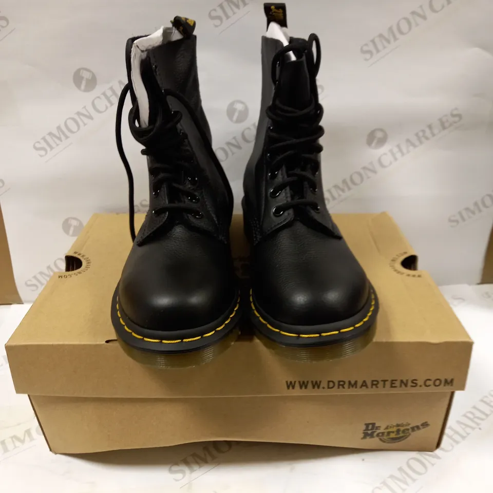DR. MARTENS AIR WAIR  PASCAL BLACK GENUINE LEATHER BOOTS, WITH BOUNCING SOLES, UK SIZE 6
